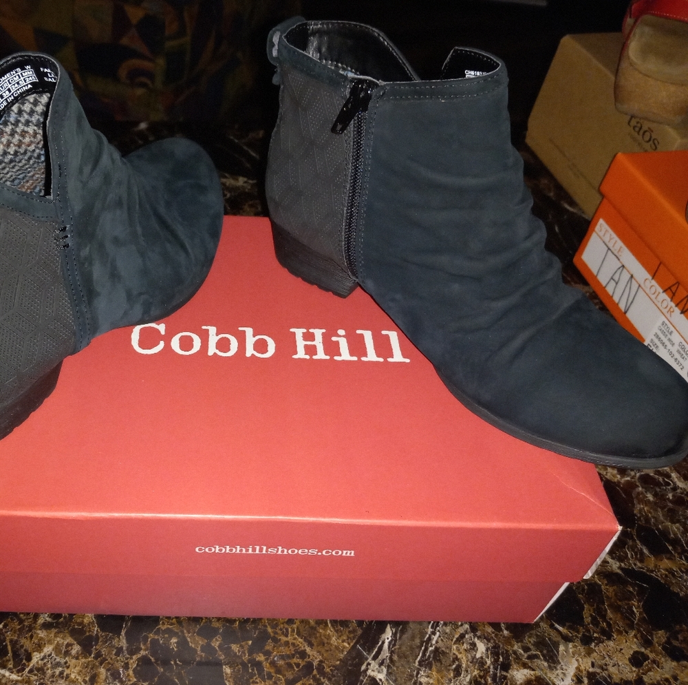 Womens Cobb Hill ankle boots.